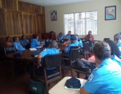 Capacitación a Policías